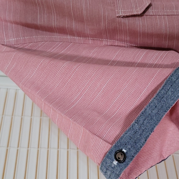 Pink Short Sleeve Button-up Shirt - Picture 3 of 7